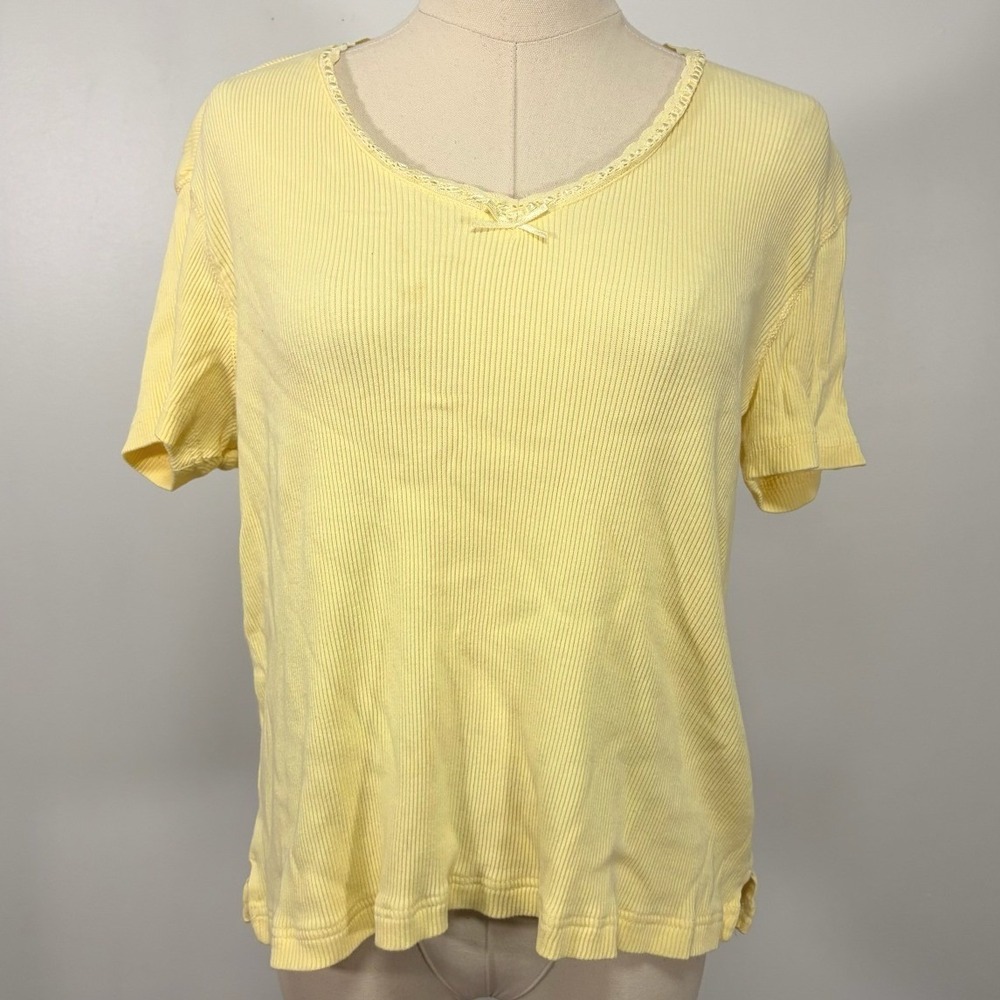 Vintage Y2K Gloria Vanderbilt Pastel Butter Yellow Ribbed Lace Trim Top XL